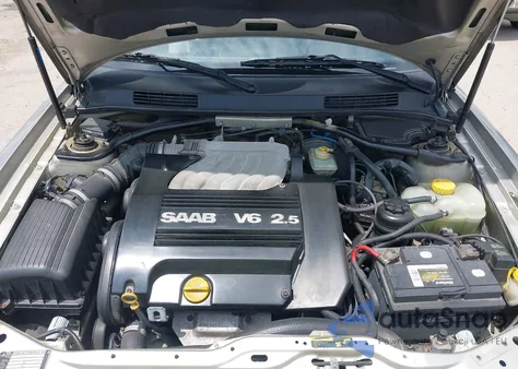 1996 Saab 900 Se z USA, uszkodzony, nr VIN YS3DF78V3T7001155